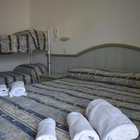 Hotel Ginevra E Residence カットーリカ エクステリア 写真