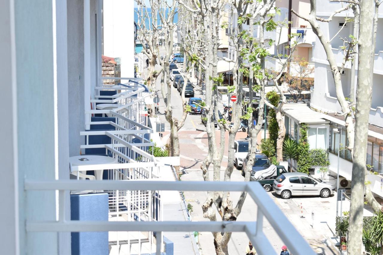 Hotel Ginevra E Residence カットーリカ エクステリア 写真
