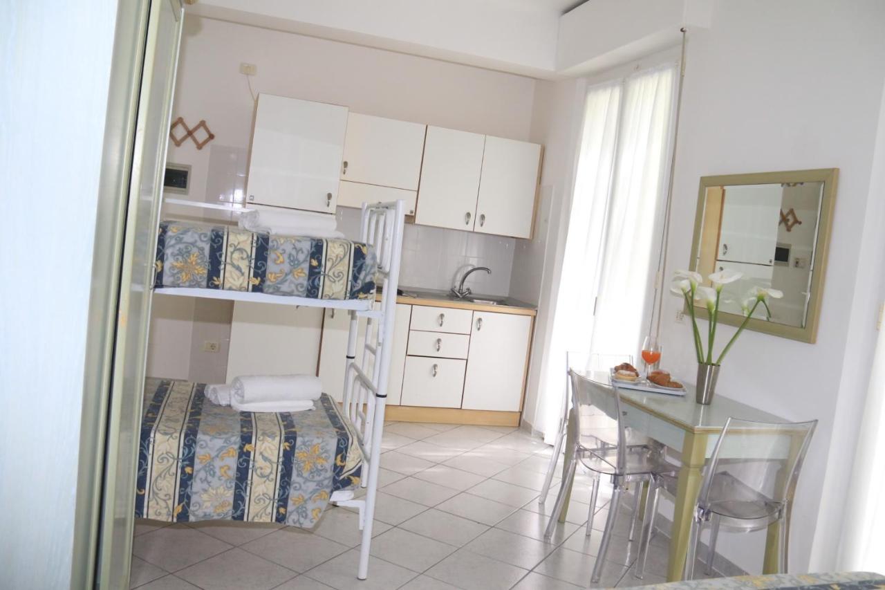 Hotel Ginevra E Residence カットーリカ エクステリア 写真
