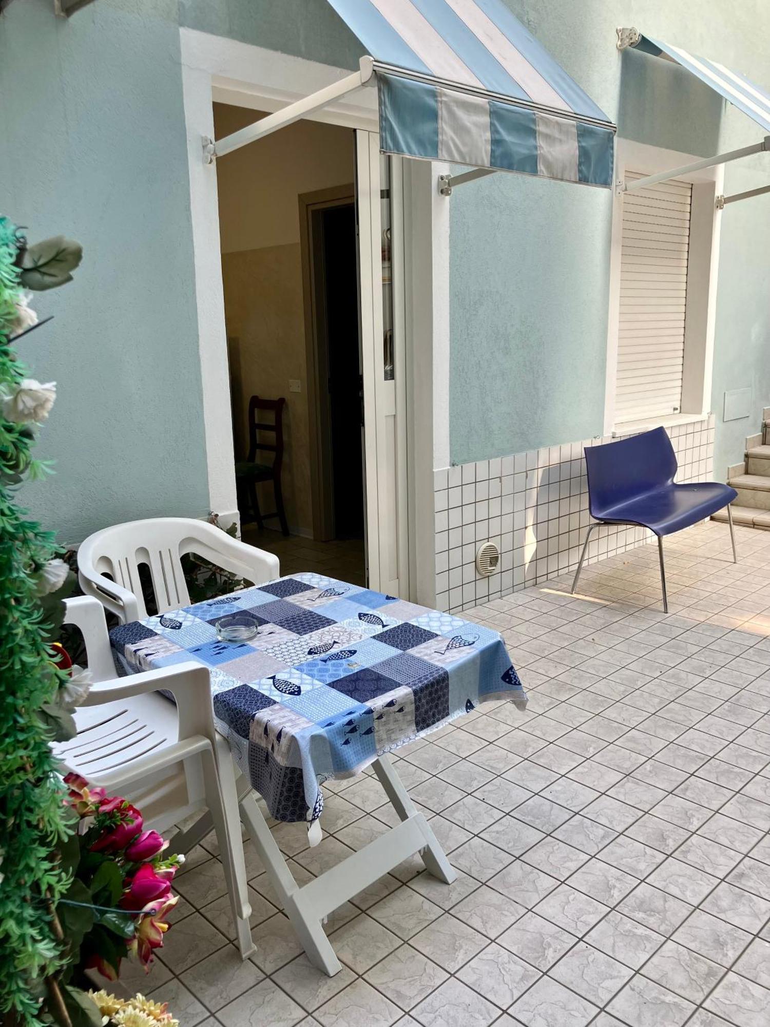Hotel Ginevra E Residence カットーリカ エクステリア 写真